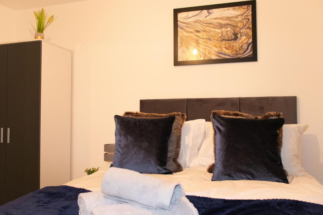 Livestay-Modern Apartment Minutes Away From Heathrow 斯劳 外观 照片