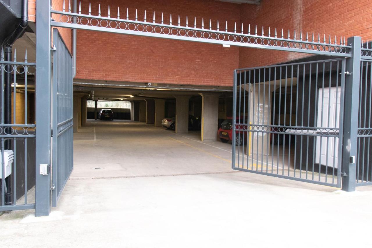 Livestay-Modern Apartment Minutes Away From Heathrow 斯劳 外观 照片
