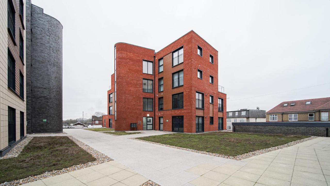 Livestay-Modern Apartment Minutes Away From Heathrow 斯劳 外观 照片